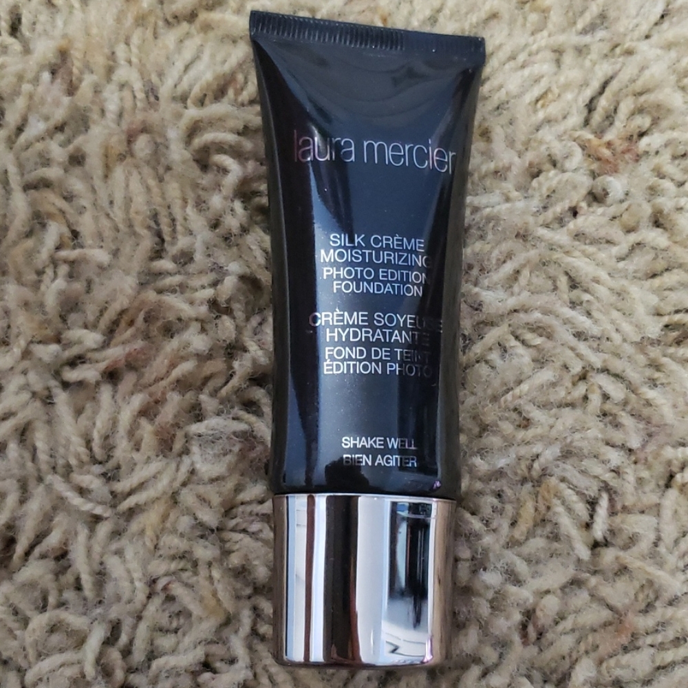 Laura Mercier Silk Creme Moisturizing Foundation